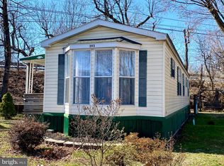 393 Schuylkill Rd, Spring City, PA 19475