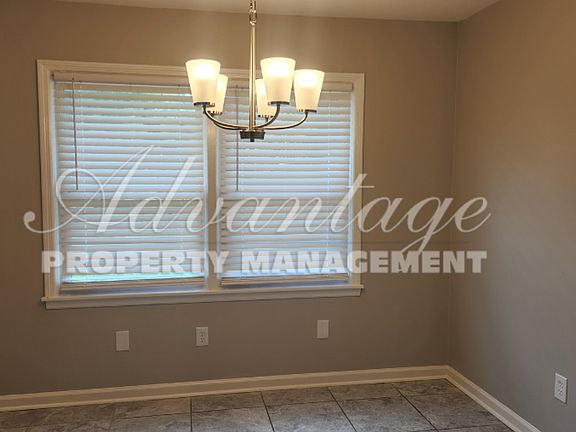 4th image of 4931 Marianne Ln