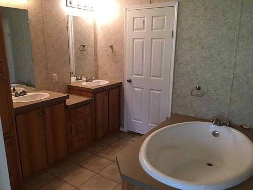 5th image of 208 Windridge Dr