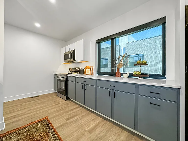 Matilda 235 Townhomes — Photo 11