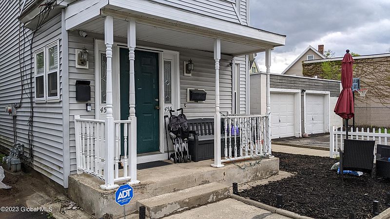 3rd image of 453 3rd Street