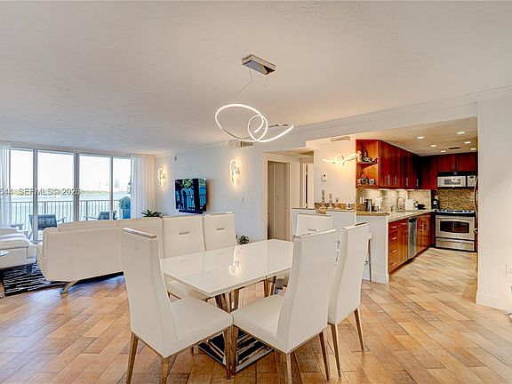 3rd image of 10350 W Bay Harbor Dr APT 4T