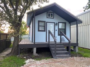 534 8th St UNIT B, Dickinson, TX 77539