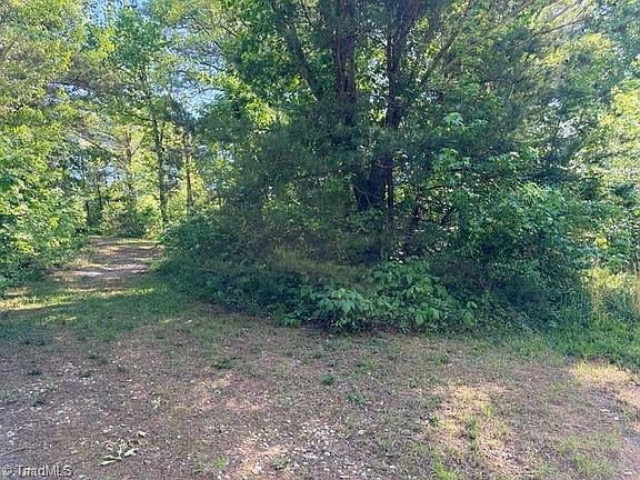 3rd image of 300 Jerome St Lot 28