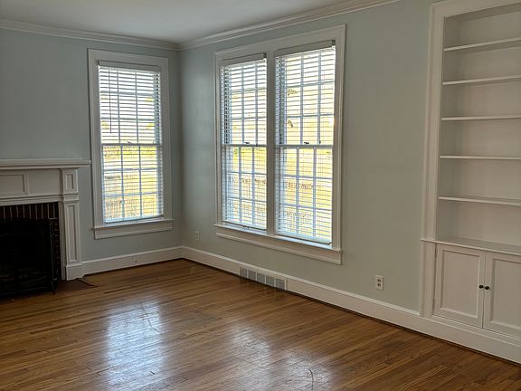 3rd image of 7 Virginia Cir SW