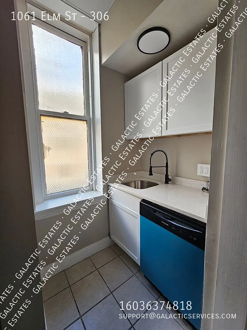 One Bedroom Apartment in Downtown Manchester — Photo 4