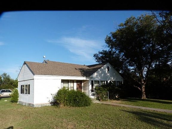 2nd image of 1000 La Monte Dr