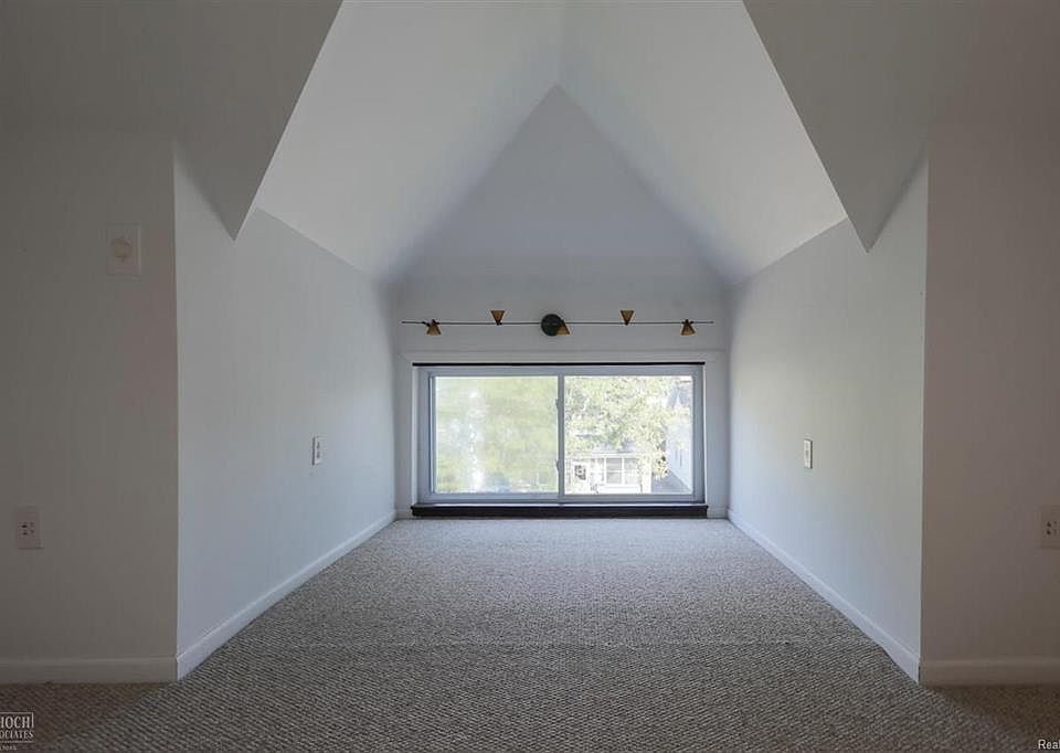Third Floor Bonus Space