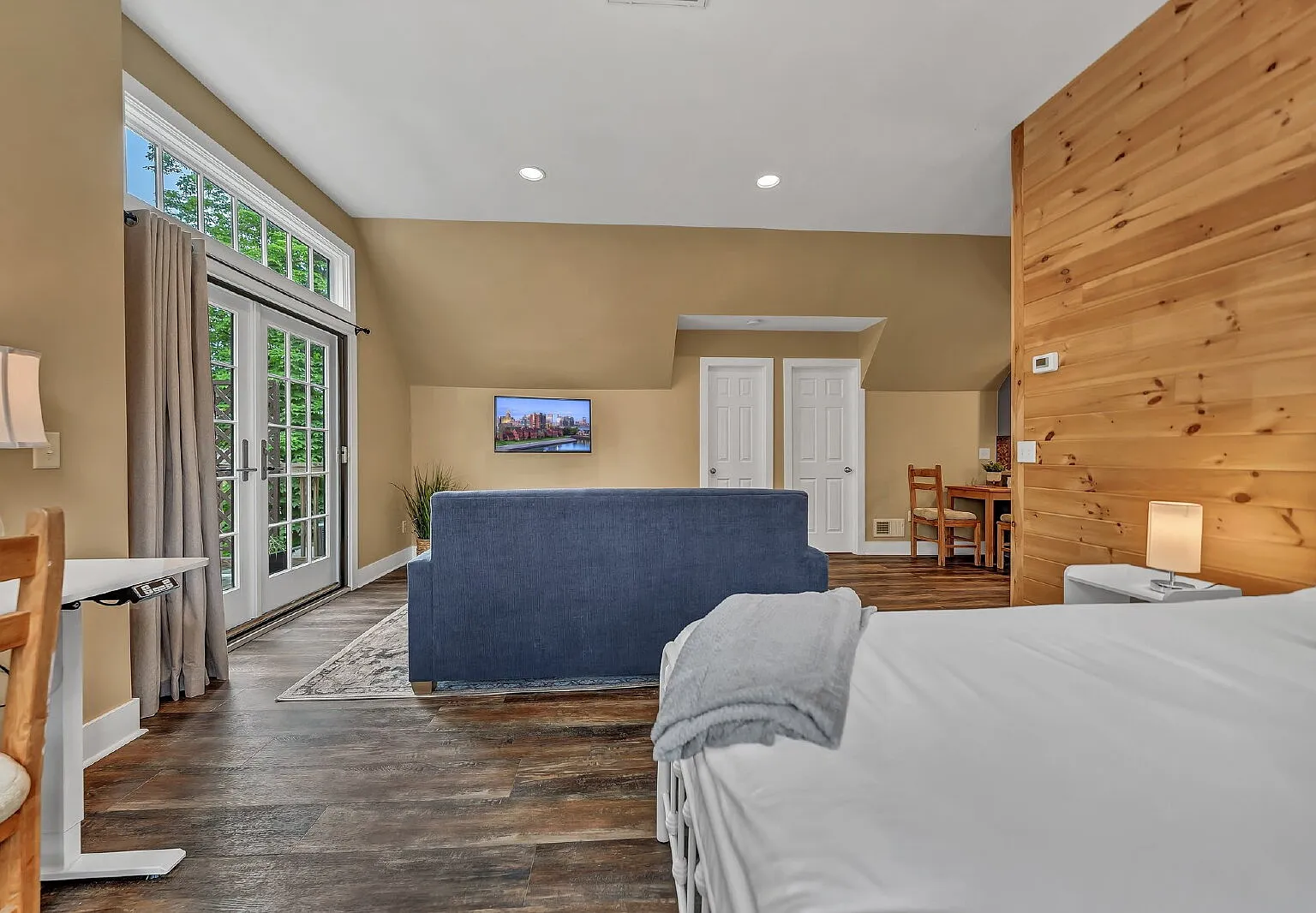 1 bed, 1.0 bath, 700 sqft, $2,600 — Photo 3