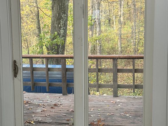 Sliding doors leading from kitchen dinning area