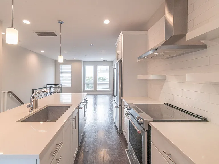 439 Southend Crossing Ln — Photo 18