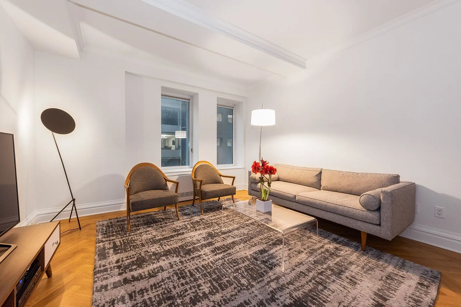 502 Park Avenue — Photo 2
