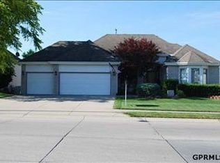 17429 Y St, Omaha, NE 68135