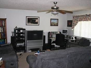 5th image of 512 Peach St