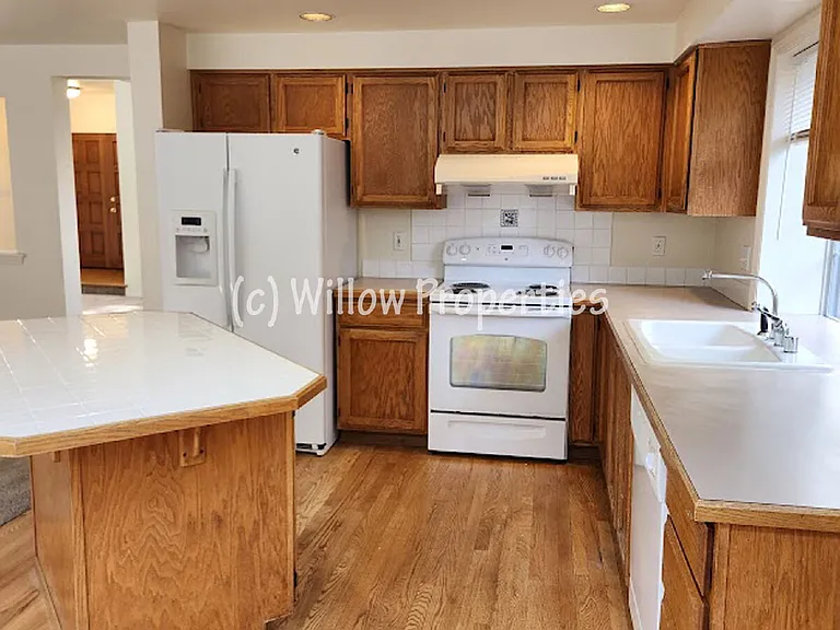 8401 62nd St W — Photo 4
