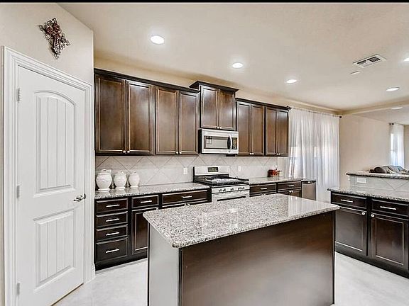 5th image of 4021 Ellenboro St