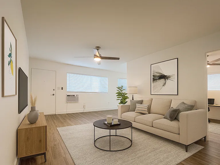 400 N Los Robles Avenue — Photo 19