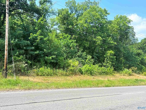2nd image of 2504 Highway 72 E