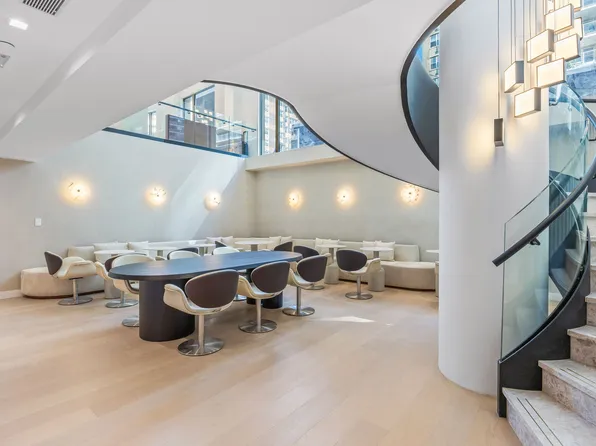 250 East 25th Street image 17 of 26