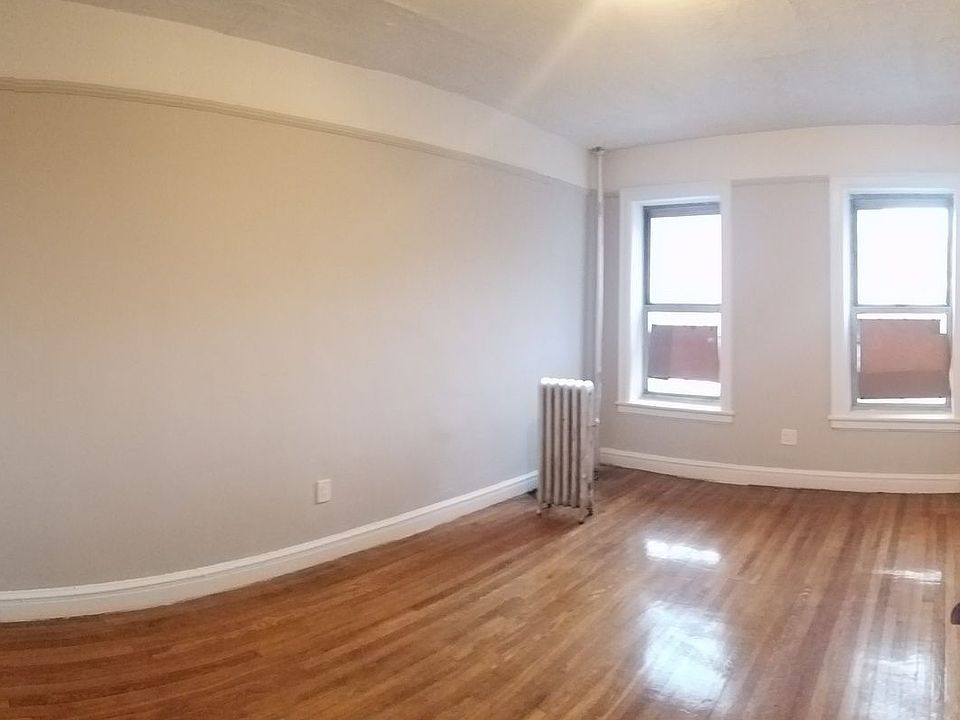 1st image of 426 E 22nd St APT 1L