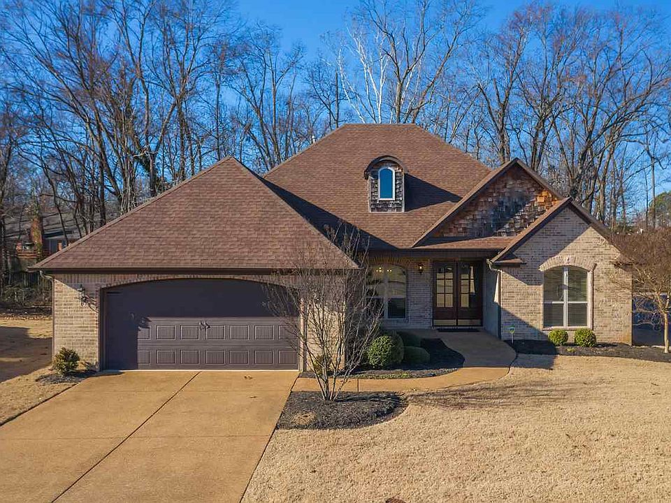 1st image of 345 Copper Creek Dr
