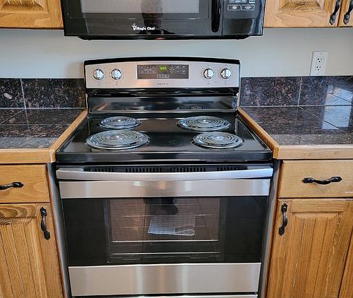 2nd image of 9149 Lakeland Dr