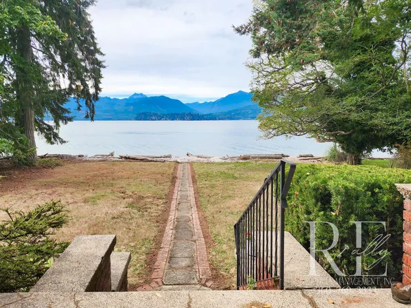 9051 Sunset Ln NW, Seabeck, WA 98380