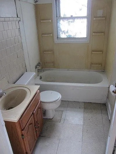 2317 Ratcliffe Ave — Photo 9
