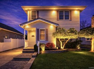2864 Saint Johns Road, Oceanside, NY 11572
