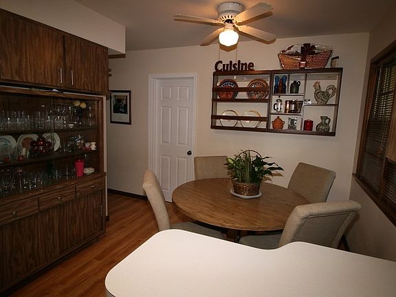 5th image of 1718 Brookside Ave