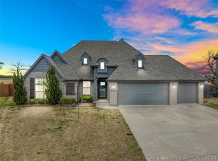 10447 S 233rd East Pl, Broken Arrow, OK 74014