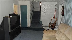 2nd image of 9 Little St
