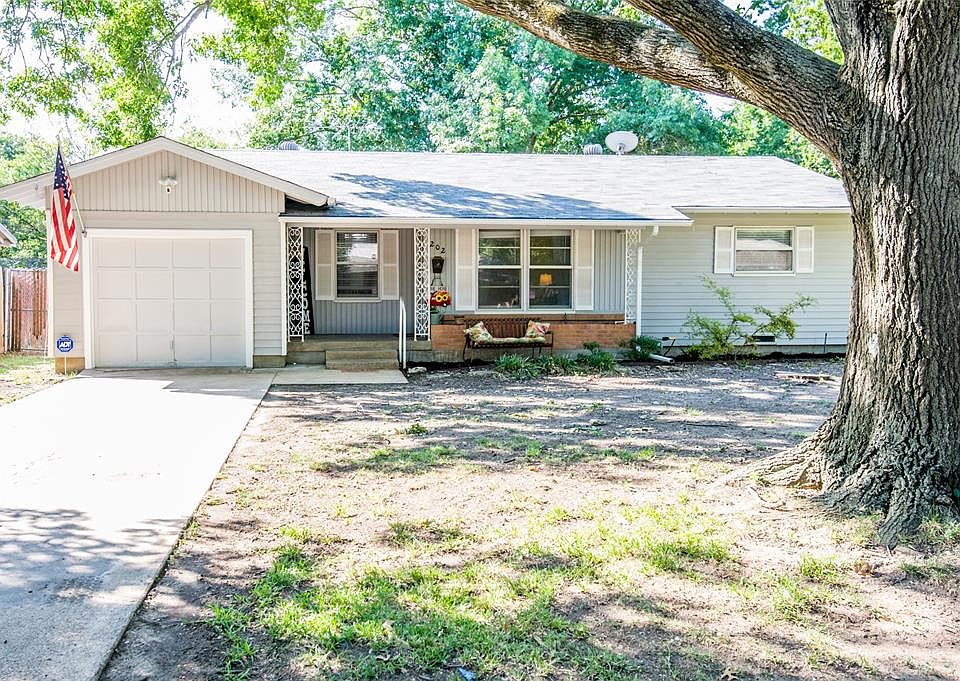 1st image of 202 Pensacola Ave