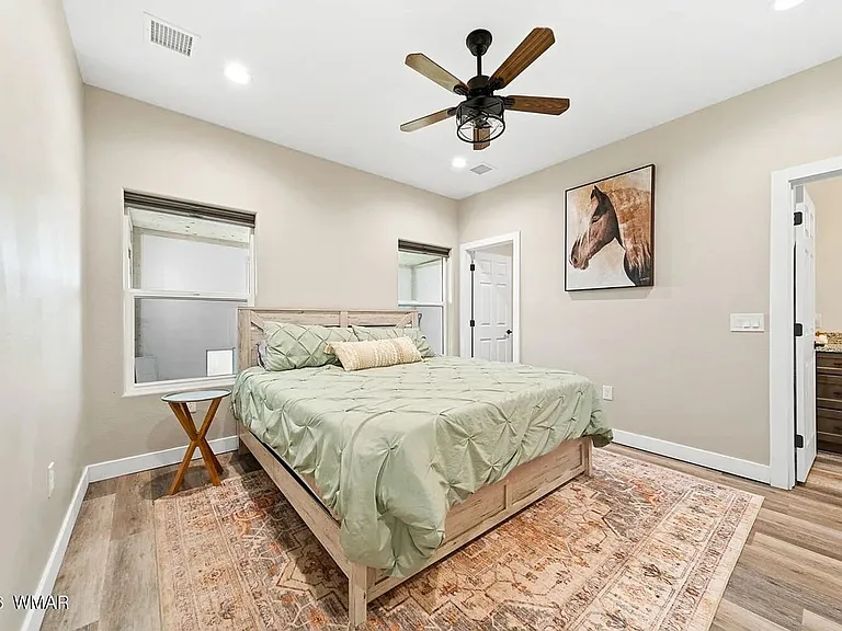 660 S Foothills Blvd — Photo 11