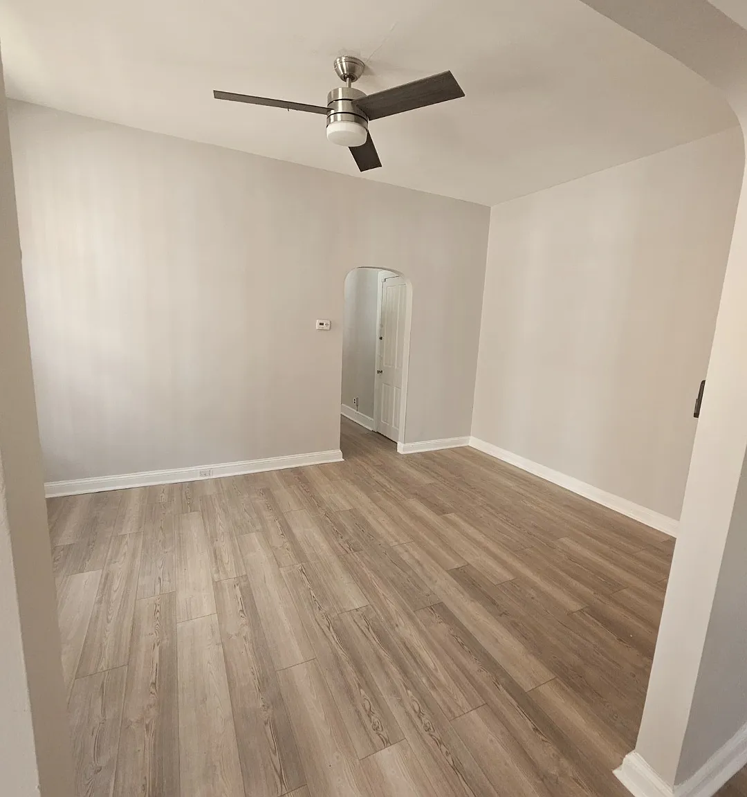 3 bed, 1.5 bath, 1360 sqft, $1,900 — Photo 3