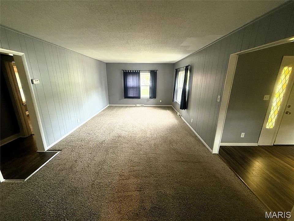 2nd image of 706 Ellis St
