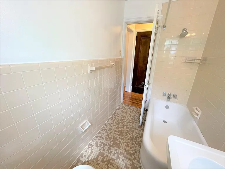1405 Severn St #B3 — Photo 65
