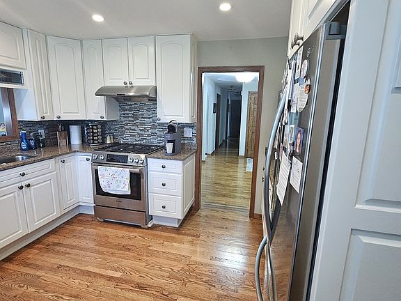 4th image of 3910 Latour Ct