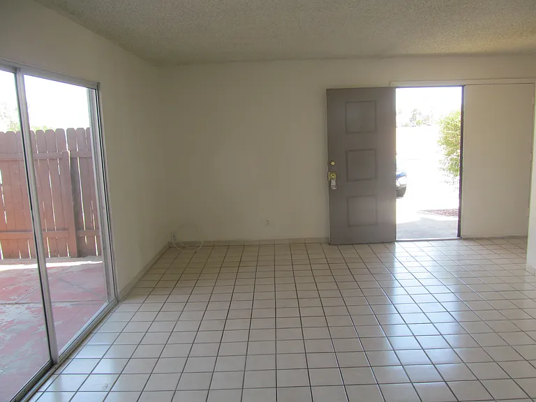 3518 Villa Knolls North Dr — Photo 6