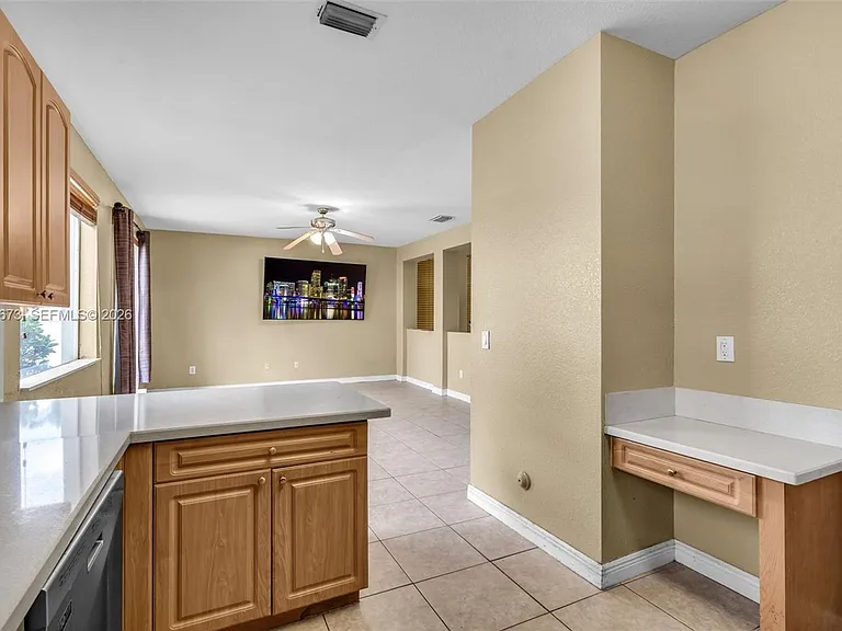 5149 SW 137th Ave #5149 — Photo 11