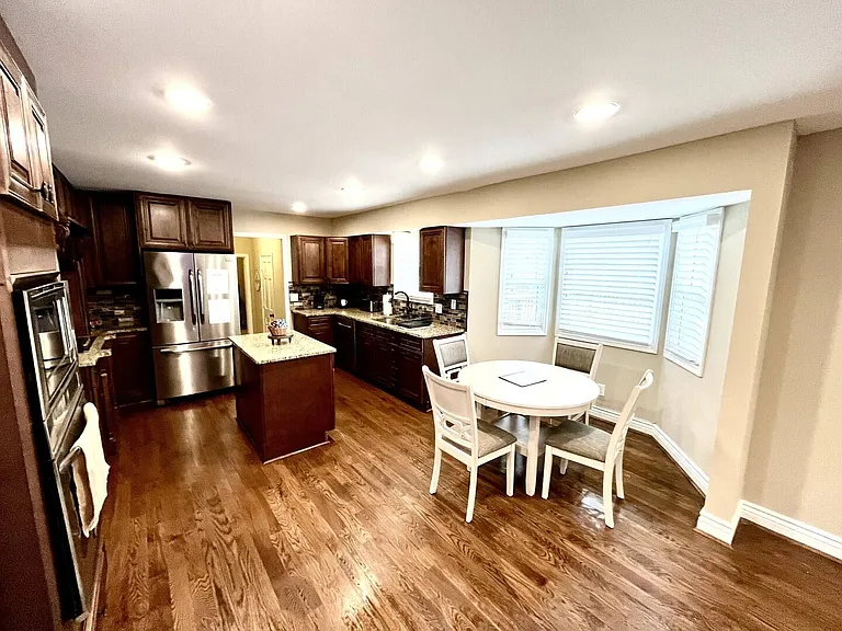 7184 Gregory Creek Ln — Photo 35