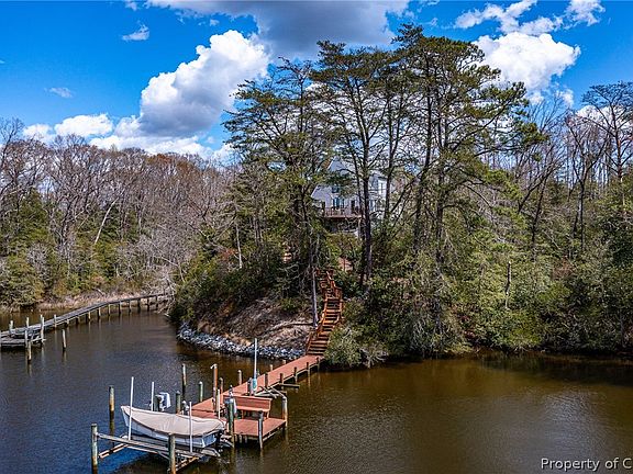 3rd image of 422 Quarters Cove Dr