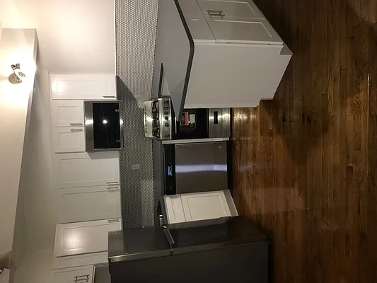 Rented by Chartwell Manhattan Realty | media 8