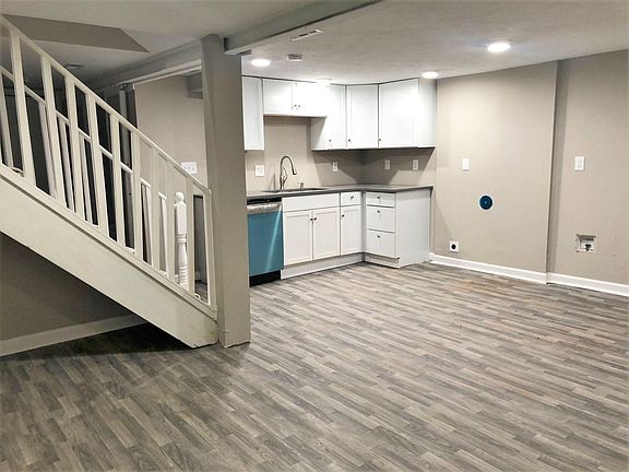 4th image of 6124 N 30th St APT 1