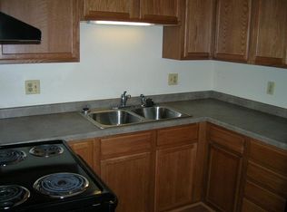 2412 Camelot Blvd APT 101, Sheboygan, WI 53081