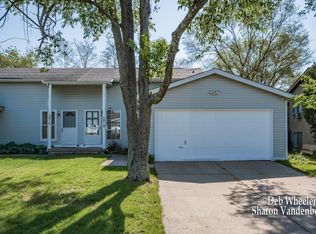 5918 Pine Vista St SE, Kentwood, MI 49548