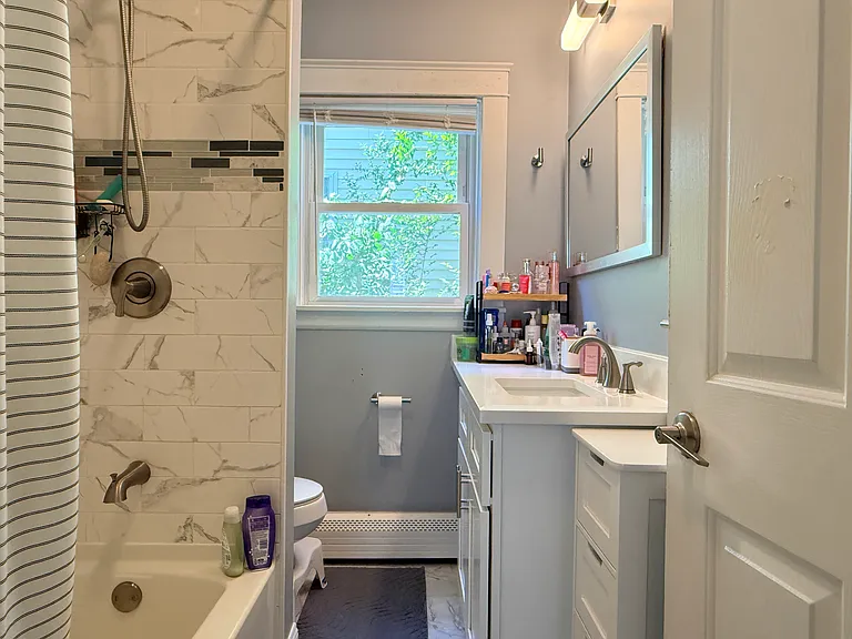 21 Waverly St #1 — Photo 4