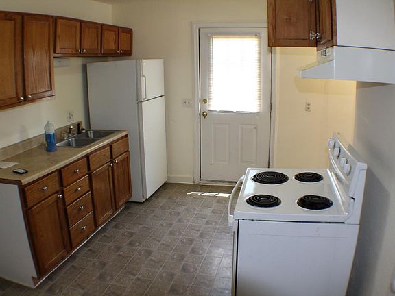 Kitchen with dining area