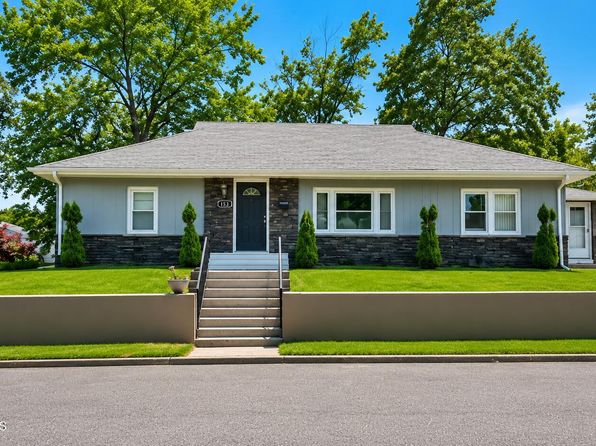 611 Bingham St #1