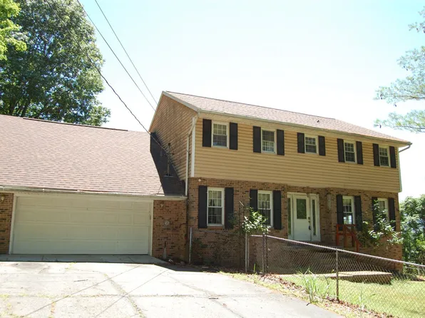 1315 Tower Rd, Little Hocking, OH 45742